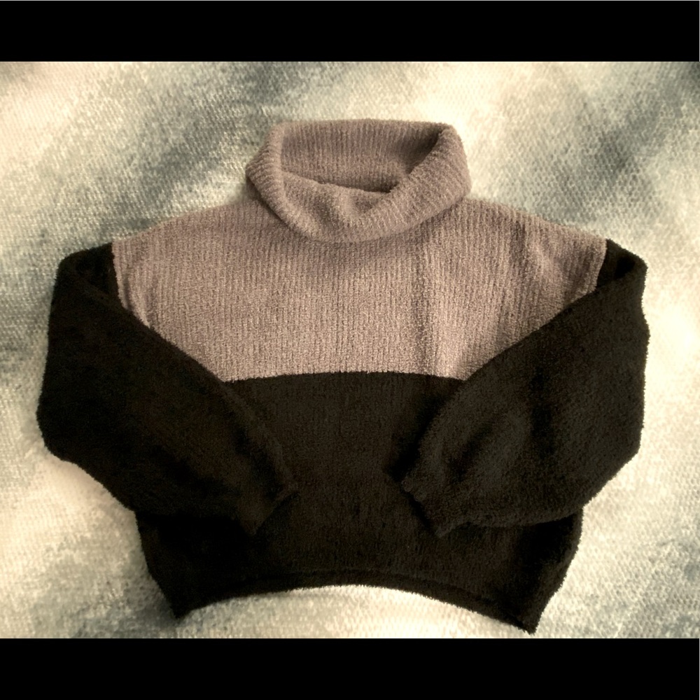 🌟 NEW 🌟 Super Soft Cowl Neck Sweater